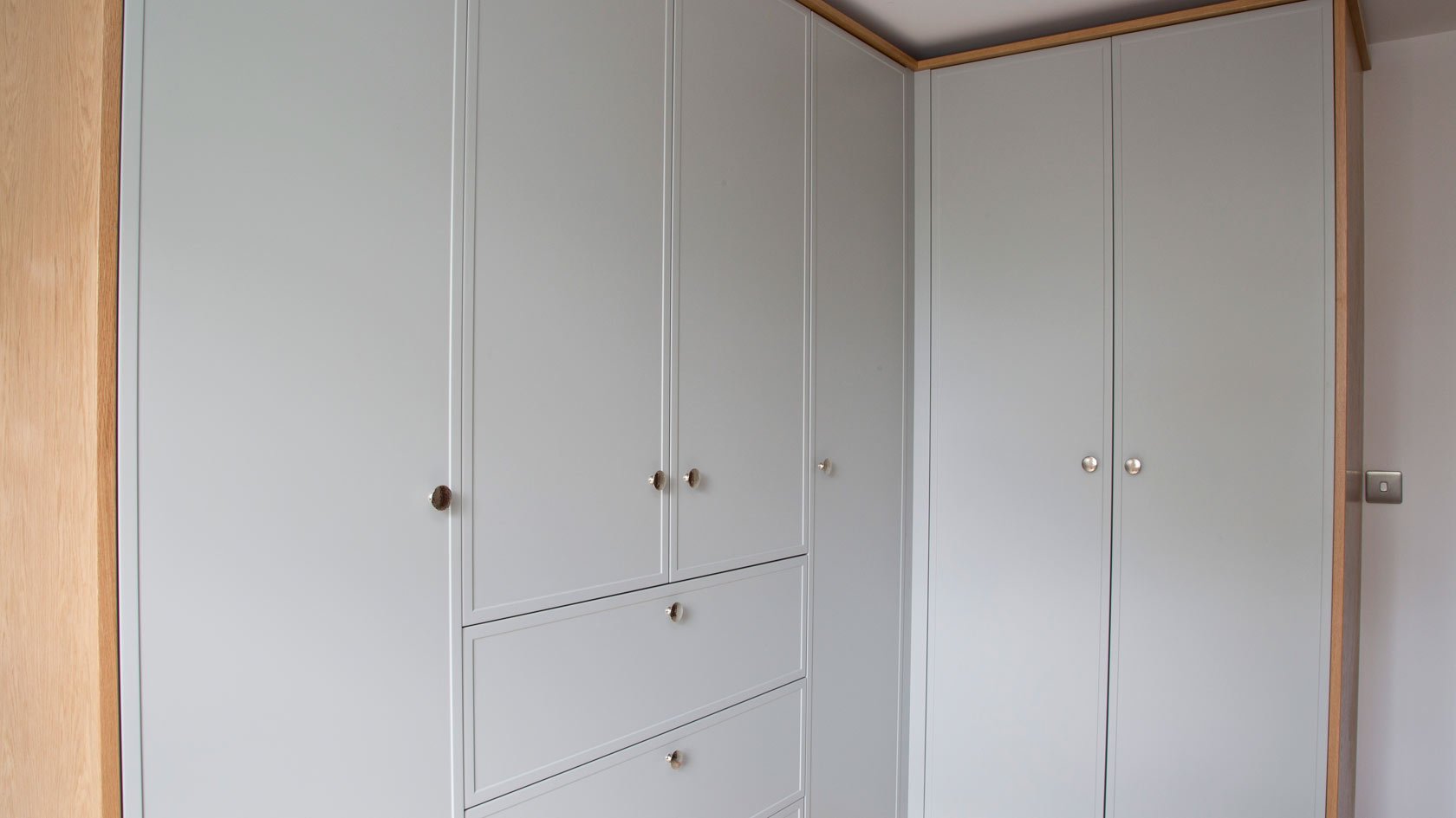 Bespoke Bedroom Furniture / Fitted Wardrobes Sevenoaks, Kent